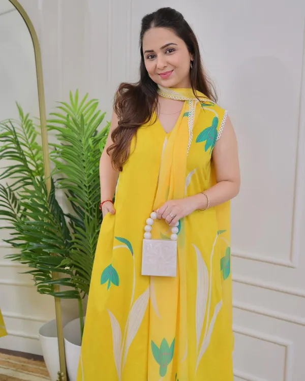 Women_Ethnic_Classic_Comfort_Everyday_Kurti_set