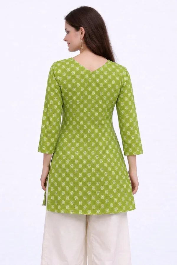 Priyankit_Women_Green_Printed_Straight_Kurti_|_Cotton_Ethnic_Top_For_Daily_&_Office_Wear