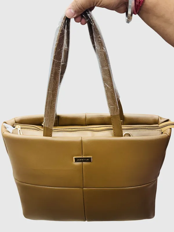 Two-Tone_Quilted_Panel_Tote_Bag_With_Croc-Textured_Handles