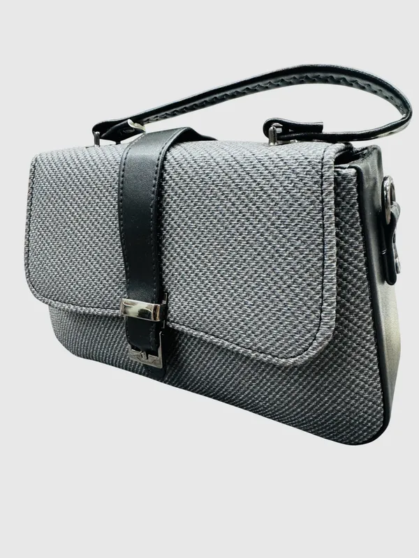 Dark_Grey_Carbon_Fiber_Textured_Structured_Handbag_With_Black_Strap_And_Metal_Clasp