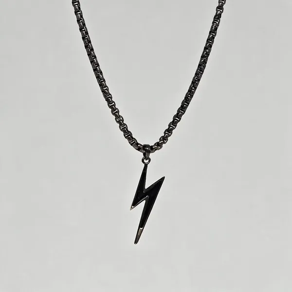 Lightening_Bolt_Pendant_Black