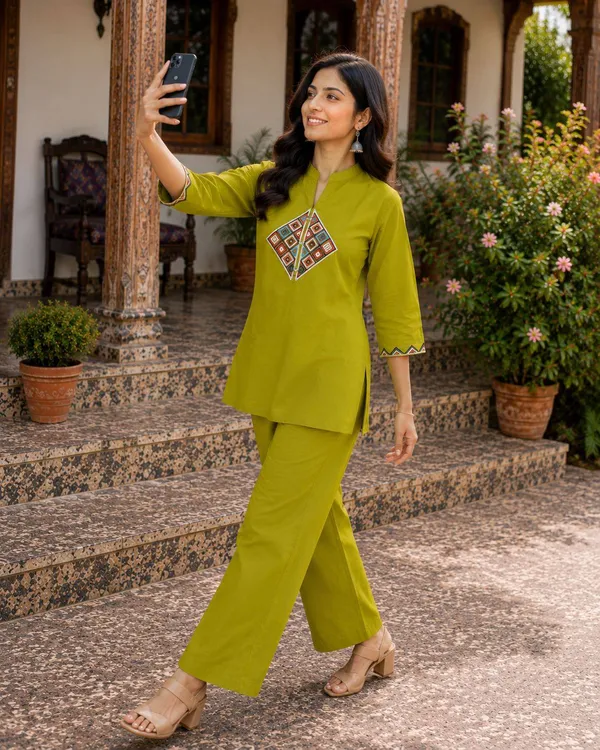 Rayams__Embroidery_Work_Dhabu_cotton_Co-Ord_Set
