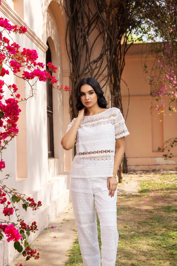 Ivory_Lace_Knit_Lined_Relaxed_Co-Ord_Set_For_Women