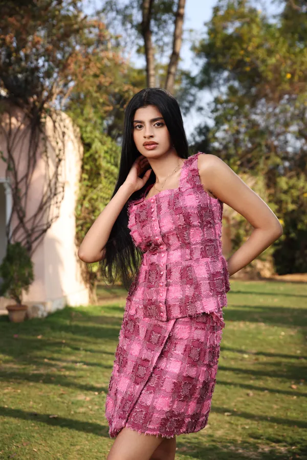 Roselle_Blush_Jacquard_Sleeveless_Flared_Top_For_Women