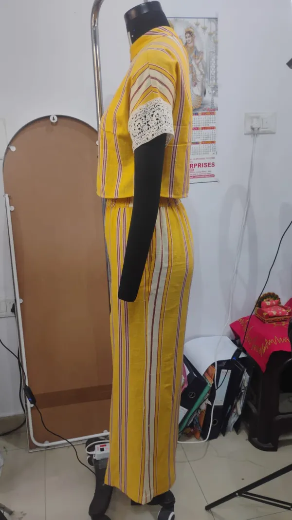 Yellow_Cotton_Striped_Lace_Sleeve_Crop_Top_Co-Ord_Set_For_Women