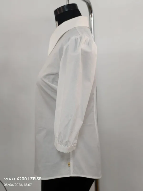 White_Cotton_Contrast_Collar_Button-Down_Formal_Shirt_For_Women