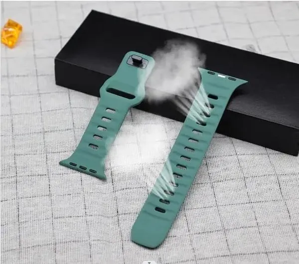 Rugged_Magnetic_Silicone_Band_for_Apple_Watch