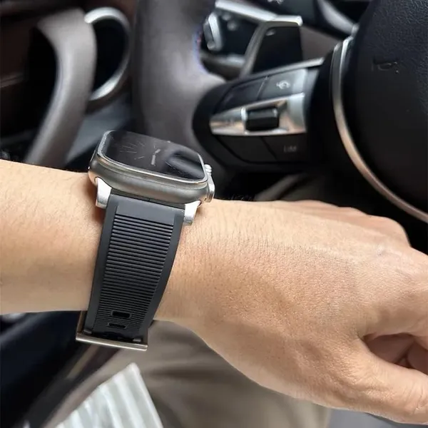 Black_Silicone_Watch_Bands_For_Apple_Watch_Band_(Outdoor_/_Hiking_/_Trekking)