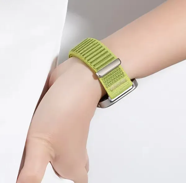 Black_Nylon_Watch_Bands_For_Apple_Watch_Band_(Elastic_Trail_Loop_Fitness_Use)
