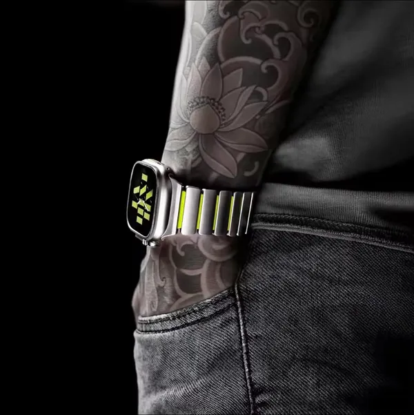 Black_And_Orange_Titanium_Watch_Bands_For_Apple_Watch_Band_(Sports_+_Fitness_Use)