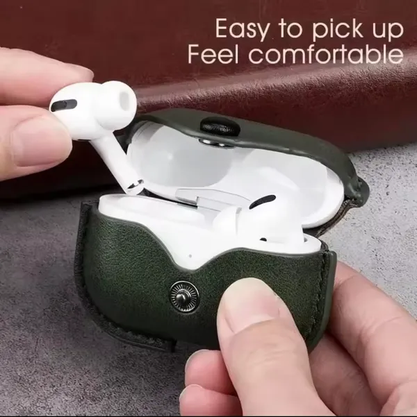 AirPods_Pro_3_Leather_Case_with_Keychain