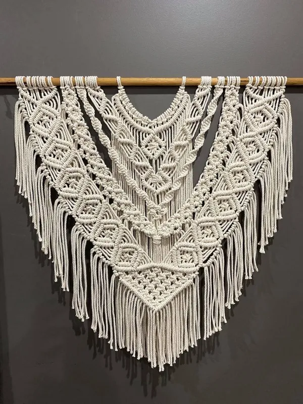 Macrame_Boho_Aesthetic_Wall_Hanging_