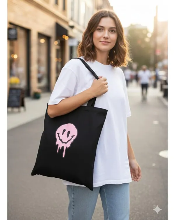 Black_Canvas_Printed_Tote_Bag_Pink_Smiley_Face_For_Women