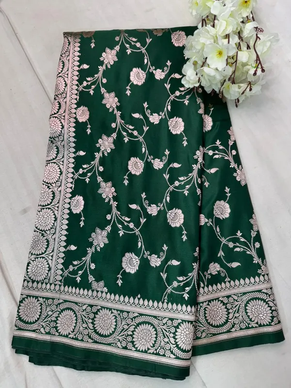 Green_Mashru_Katan_Silk_Premium_And_Elegant_Saree_For_Women