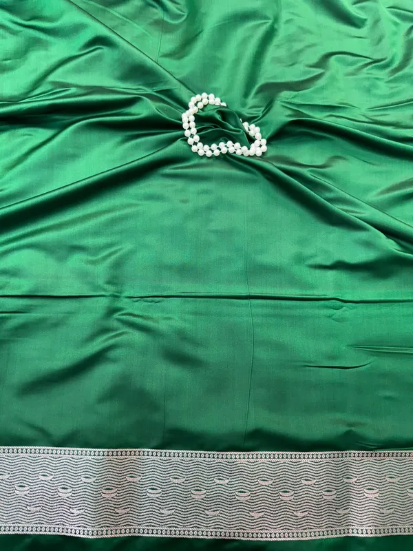 ganga_ghat_Green_Mashru_Katan_Silk_Premium_And_Elegant_Saree_For_Women