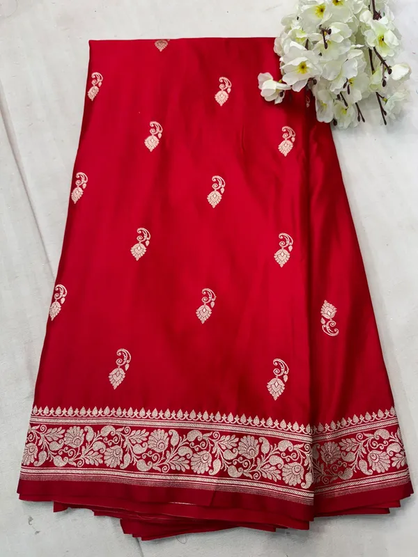 Red_Mashru_Katan_Silk_Premium_And_Elegant_Saree_For_Women