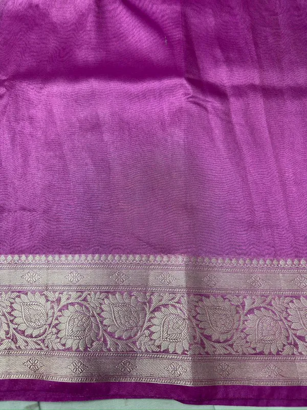 gajri_Banarasi_tishu_Silk_Premium_And_Elegant_Saree_For_Women