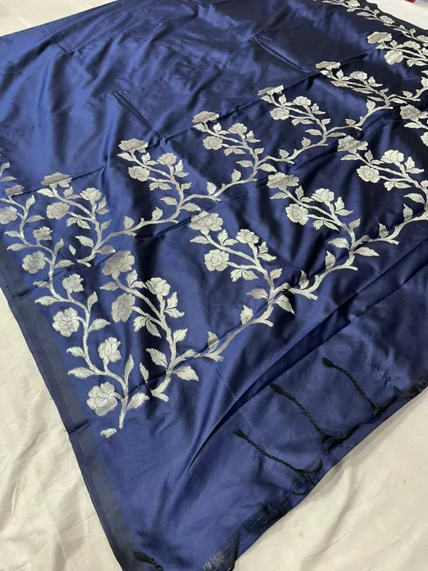 Navy_Bluebanarsi_butter_Silk_Premium_And_Elegant_Saree_For_Women
