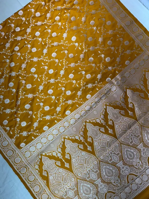 Mustard_Yellow_Mashru_Katan_Silk_Premium_And_Elegant_Saree_For_Women