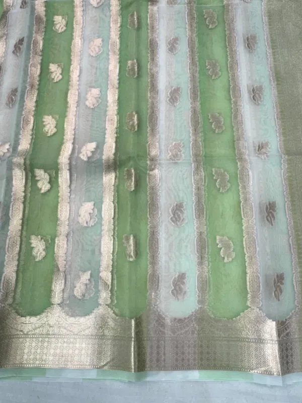 Green_And_Grey_Banarasi_kora_Silk_Premium_And_Elegant_Saree_For_Women
