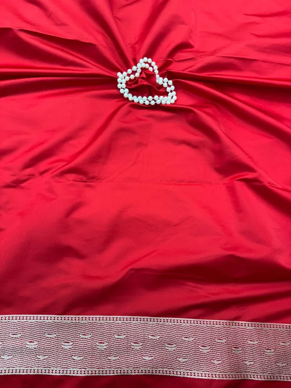 Red_ganga_ghat_Mashru_Katan_Silk_Premium_And_Elegant_Saree_For_Women