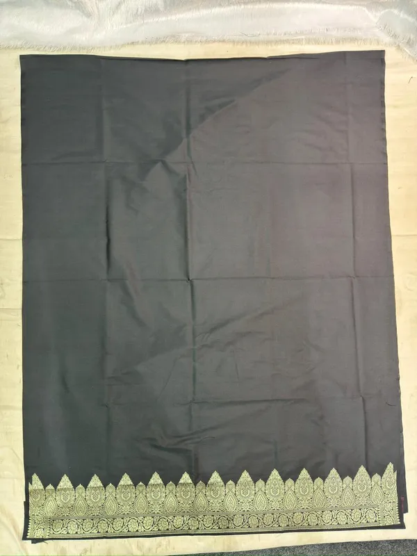Black_Banarasi_katan_Silk_Premium_And_Elegant_Saree_For_Women