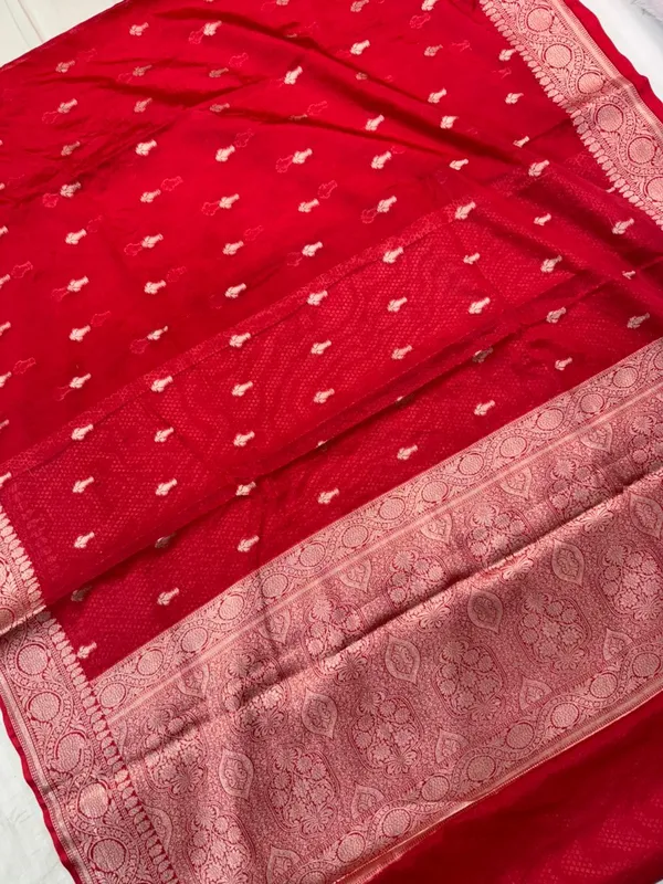Red_Banarasi_wom-=Silk_Premium_And_Elegant_Saree_For_Women