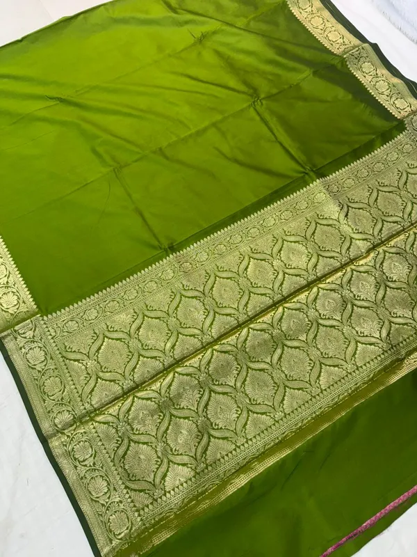 mehandi_Green_Banarasi_butter_Silk_Premium_And_Elegant_Saree_For_Women