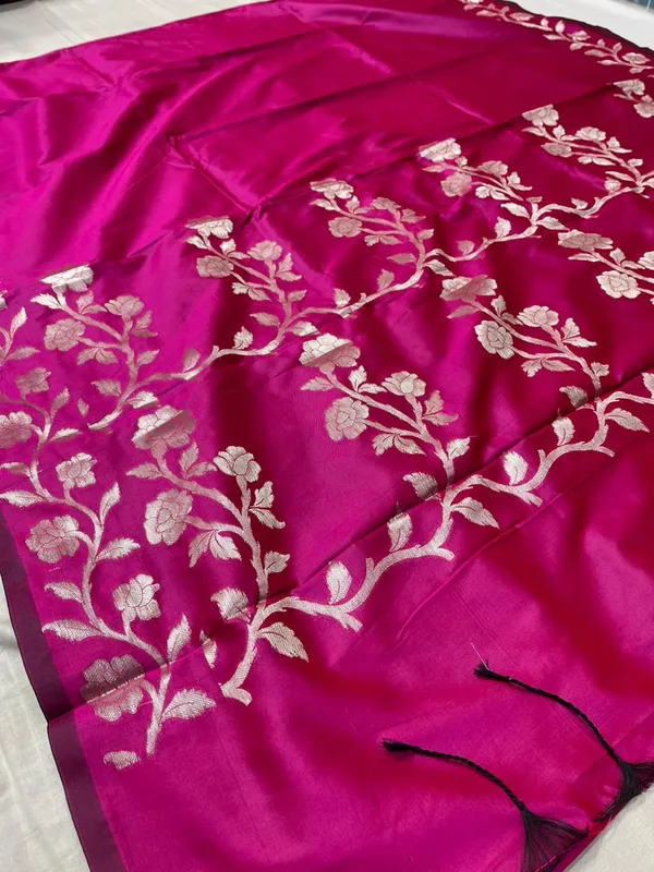 rani_butter_Silk_Premium_And_Elegant_Saree_For_Women