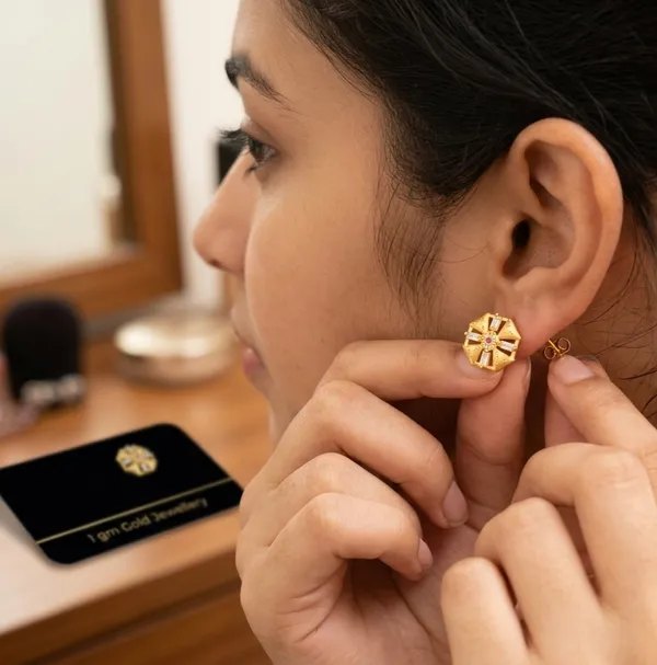 1gm_gold_diamond_tops__(Real_gold_polish_)