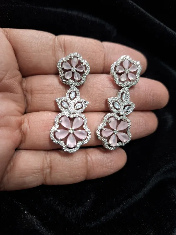 A.d_necklace_set