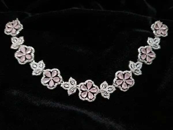 A.d_necklace_set