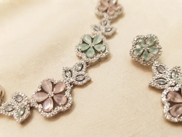 A>d_necklace_set