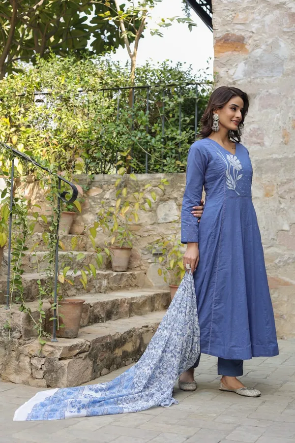 Dusty_Blue_Floral_Embroidered_Anarkali_Kurta_Set