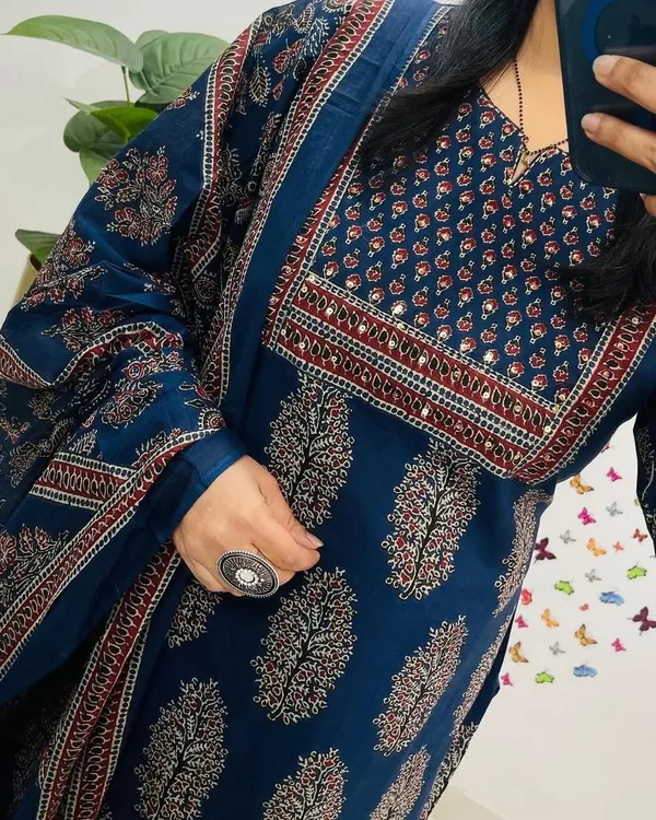 Navy_Blue_Cotton_Kurta_Set_For_Women