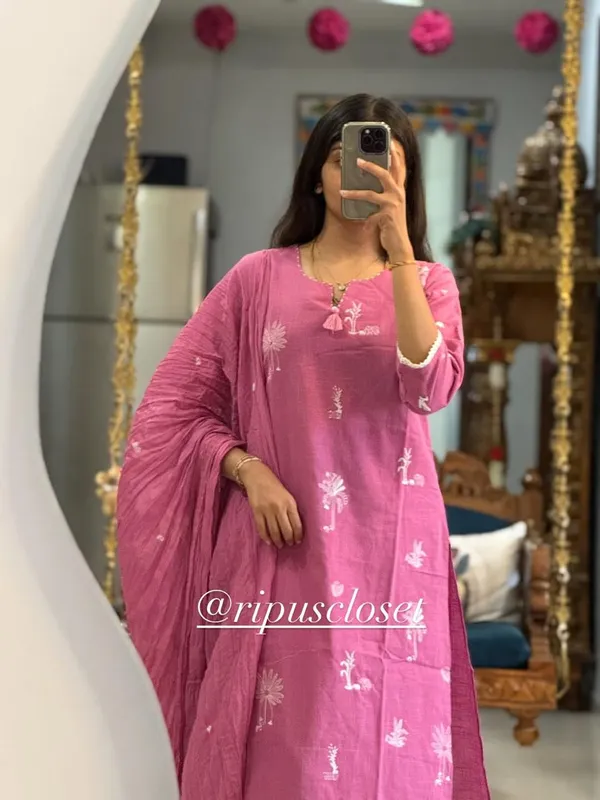 Dusty_Pink_Cotton_Kurta_Set_For_Women