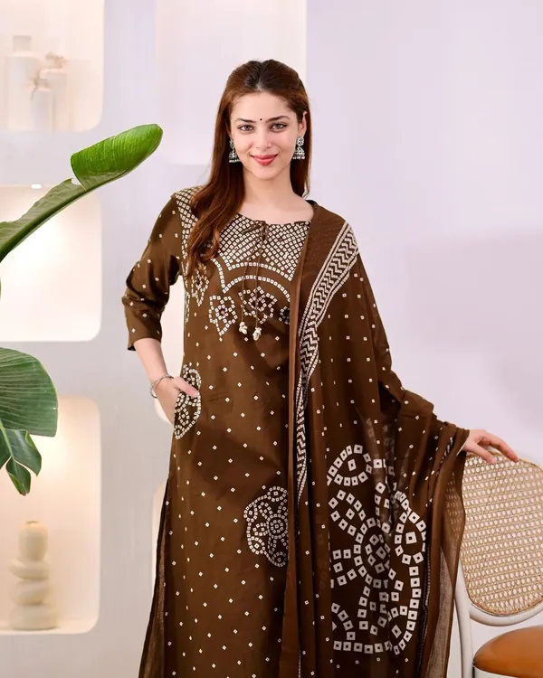 Chocolate_Brown__And_White_Cotton_Kurta_Set_For_Women