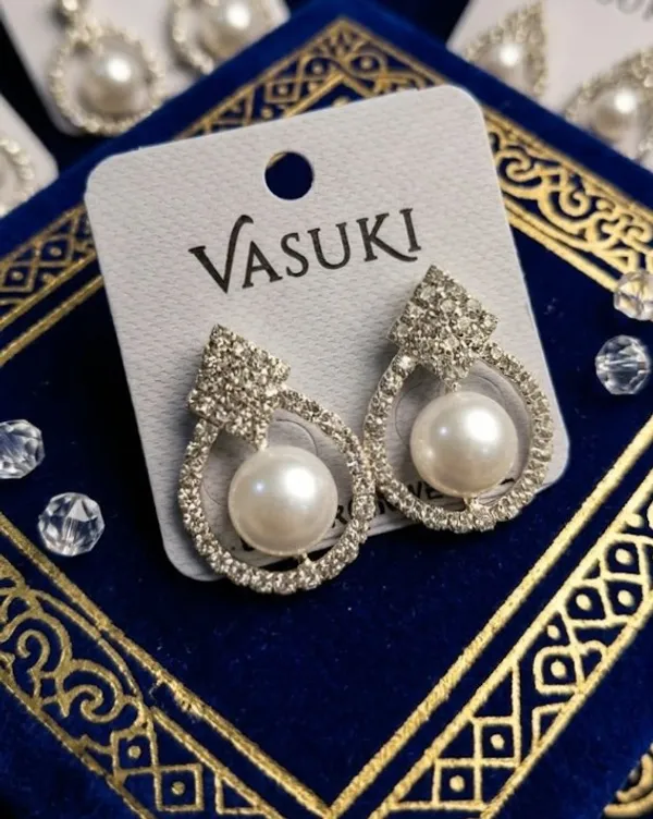 Vasuki_Pearl_And_Crystal_Teardrop_Earrings_-_Pack_Of_2