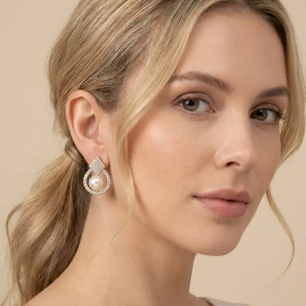 Vasuki_Sparkling_Cat_Pearl_Stud_Earrings_-_Pack_Of_2