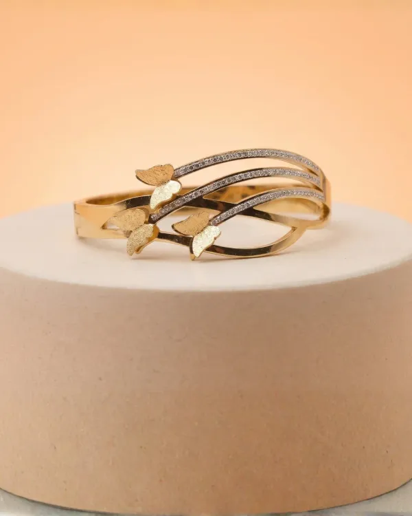 Timeless_Shine_Bangle