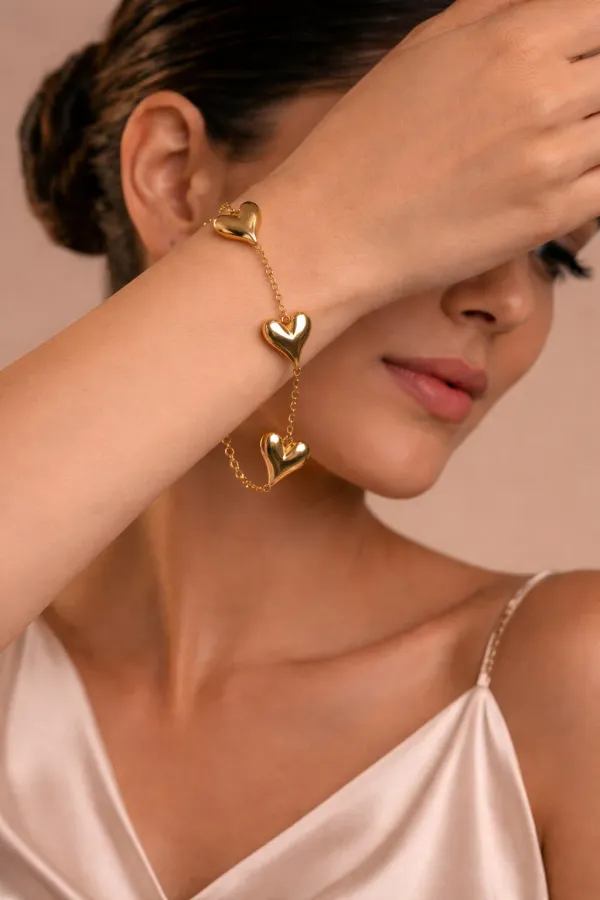 Luna_Double_Heart_Charm_Bracelet