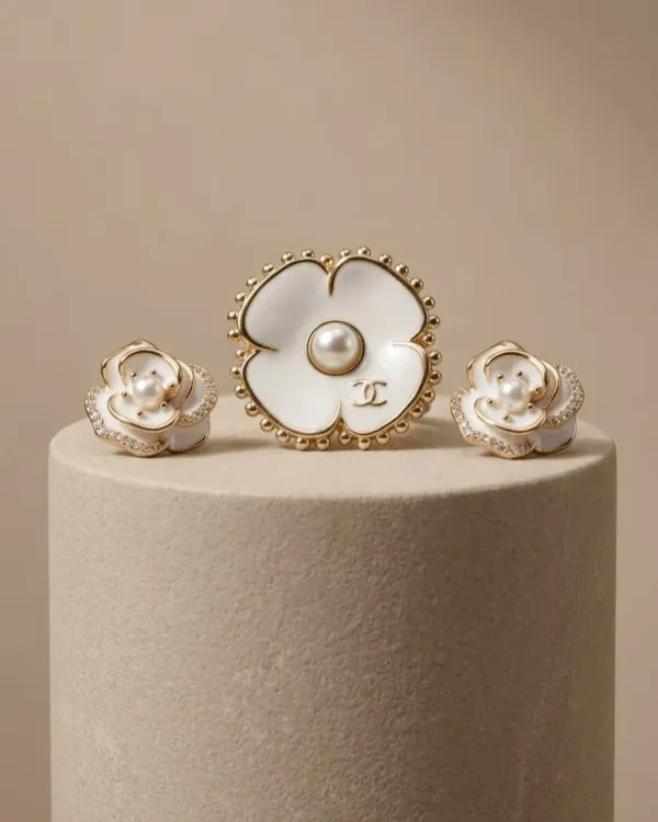 Elan_Floral_Ring_With_Ivory_Grace_Studs