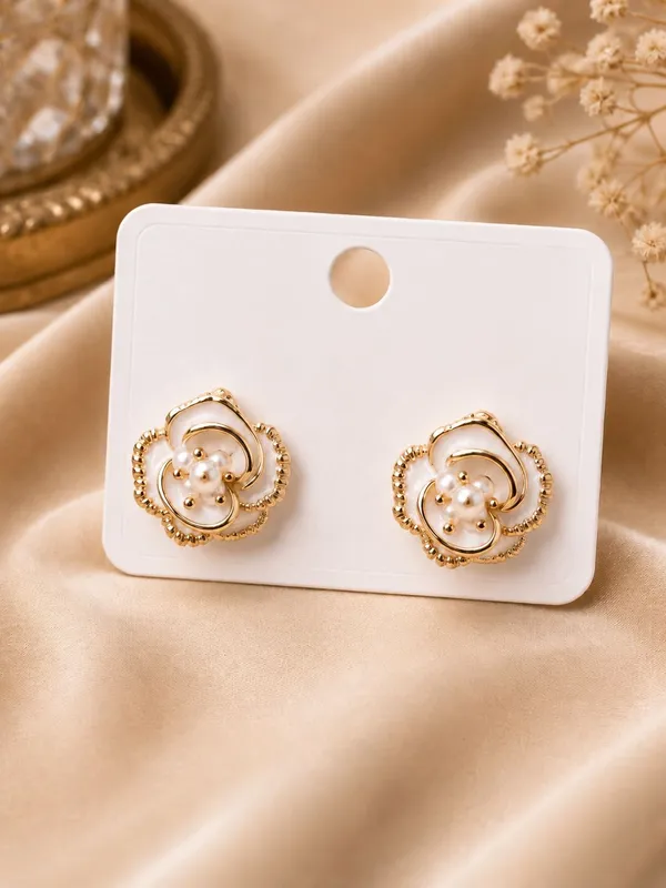 Elan_Floral_Ring_With_Ivory_Grace_Studs
