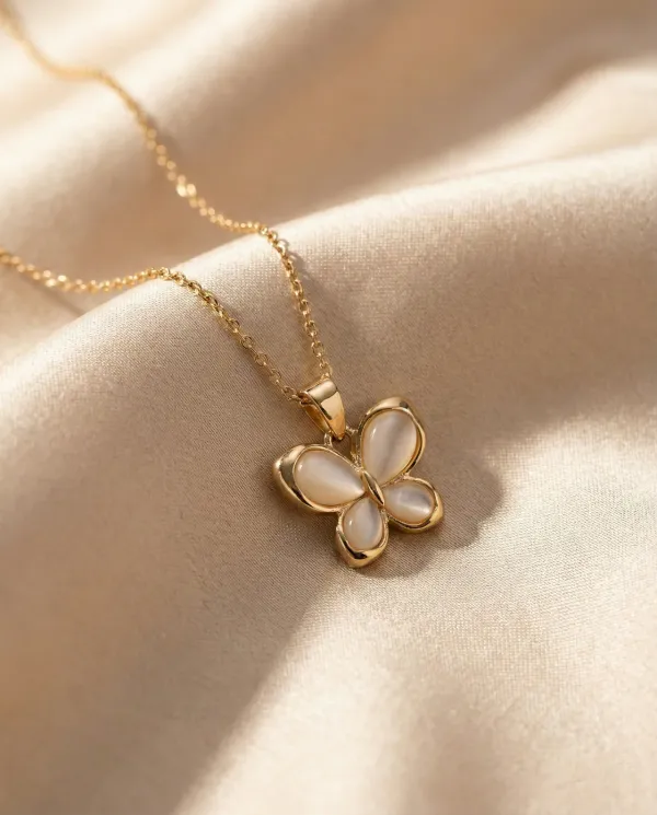 Golden_Pearl_Flutter_Pendant