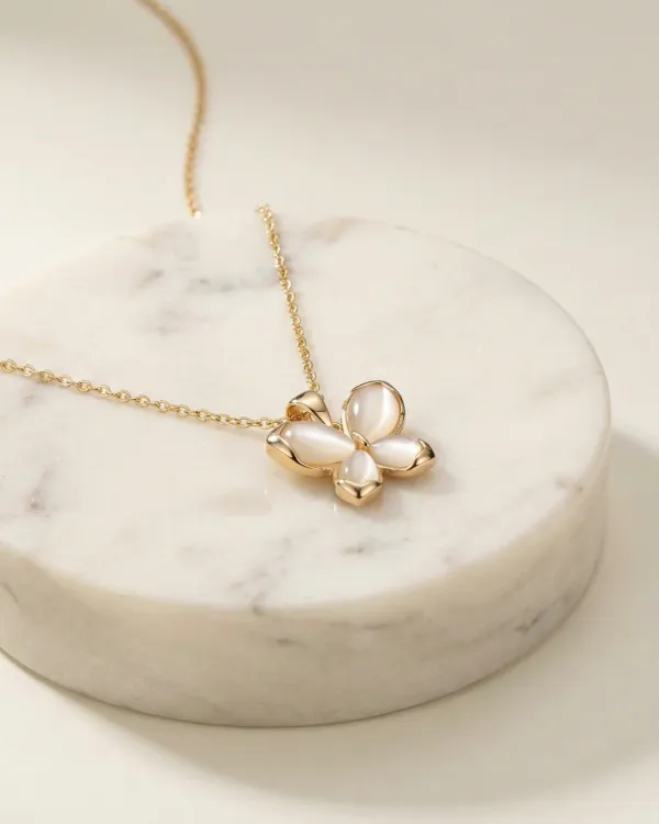Golden_Pearl_Flutter_Pendant