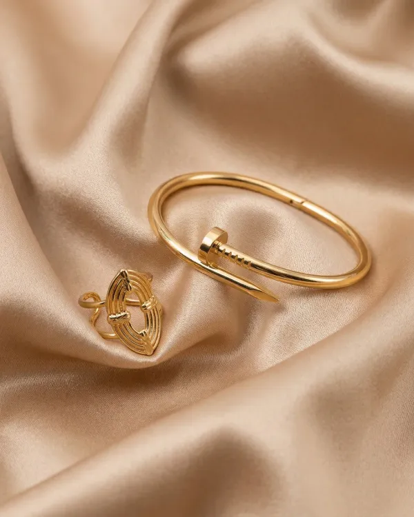 Luxe_Lock_Cuff_With_2_Surprise_Ring