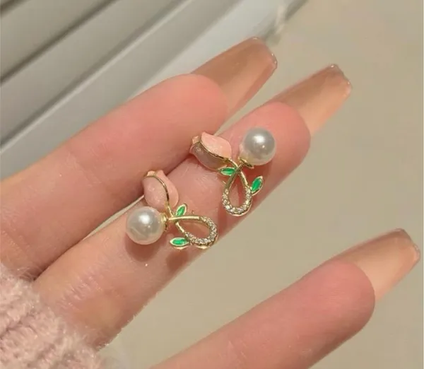 Rose_Pearl_Stud