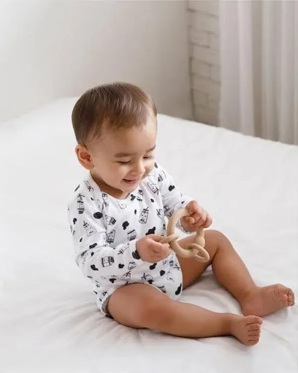 Handmade_Neem_Wood_Rattle_Apple_Themed_Joy_For_Teething_Tots