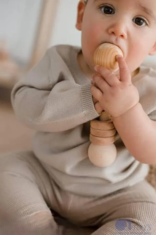 Natural_Neem_Wood_Rattles_Teethers_Safe_Sustainable_Soothing_Star_Cloud_Neem_Wood_Teethers_Natural_Safe_Soothing