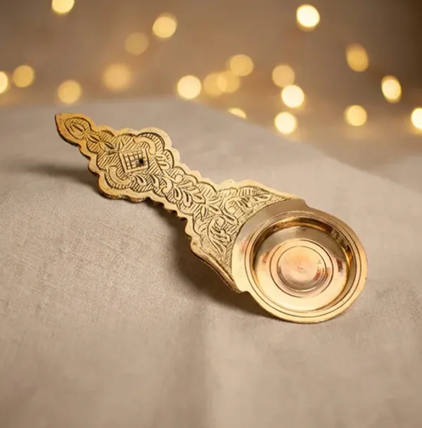 Pure_Brass_Kapoor_Aarti_Spoon_for_daily_Puja_Rituals